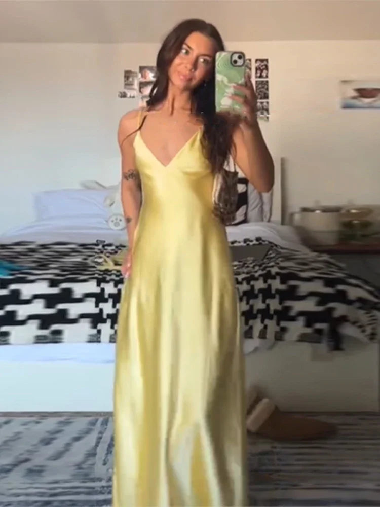 De Satin Dress